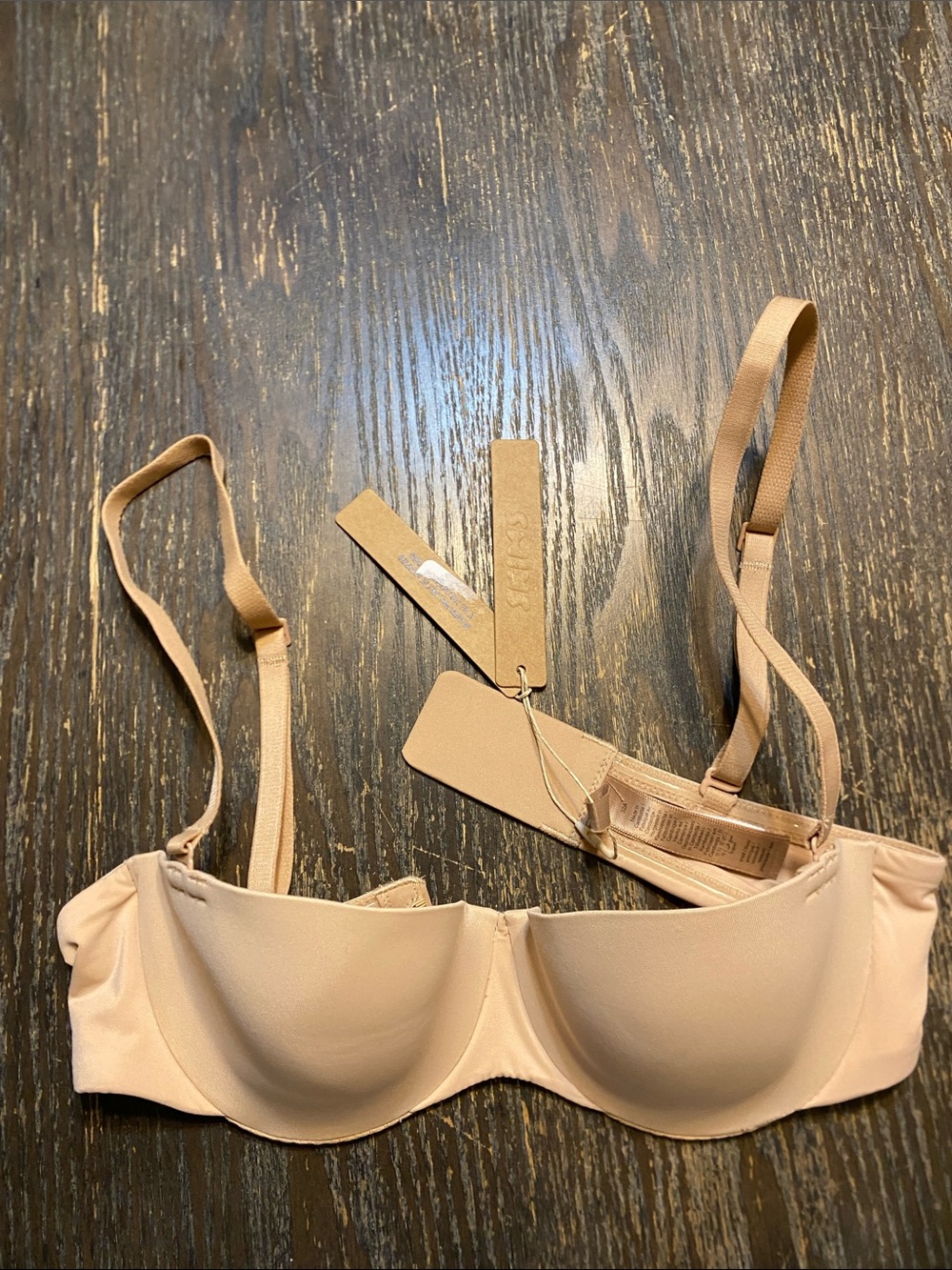 SKIMS smooth intimate lightly lined strapless Convertible clay 32A NWT Bra